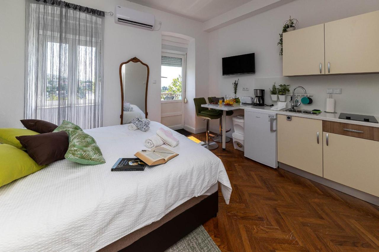 Apartmani Kaiserin Crikvenica Ngoại thất bức ảnh